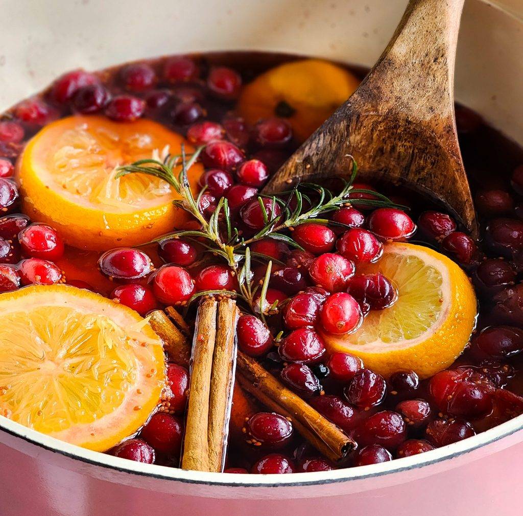 Simmering Scents: 3 Easy DIY Holiday Simmer Pots