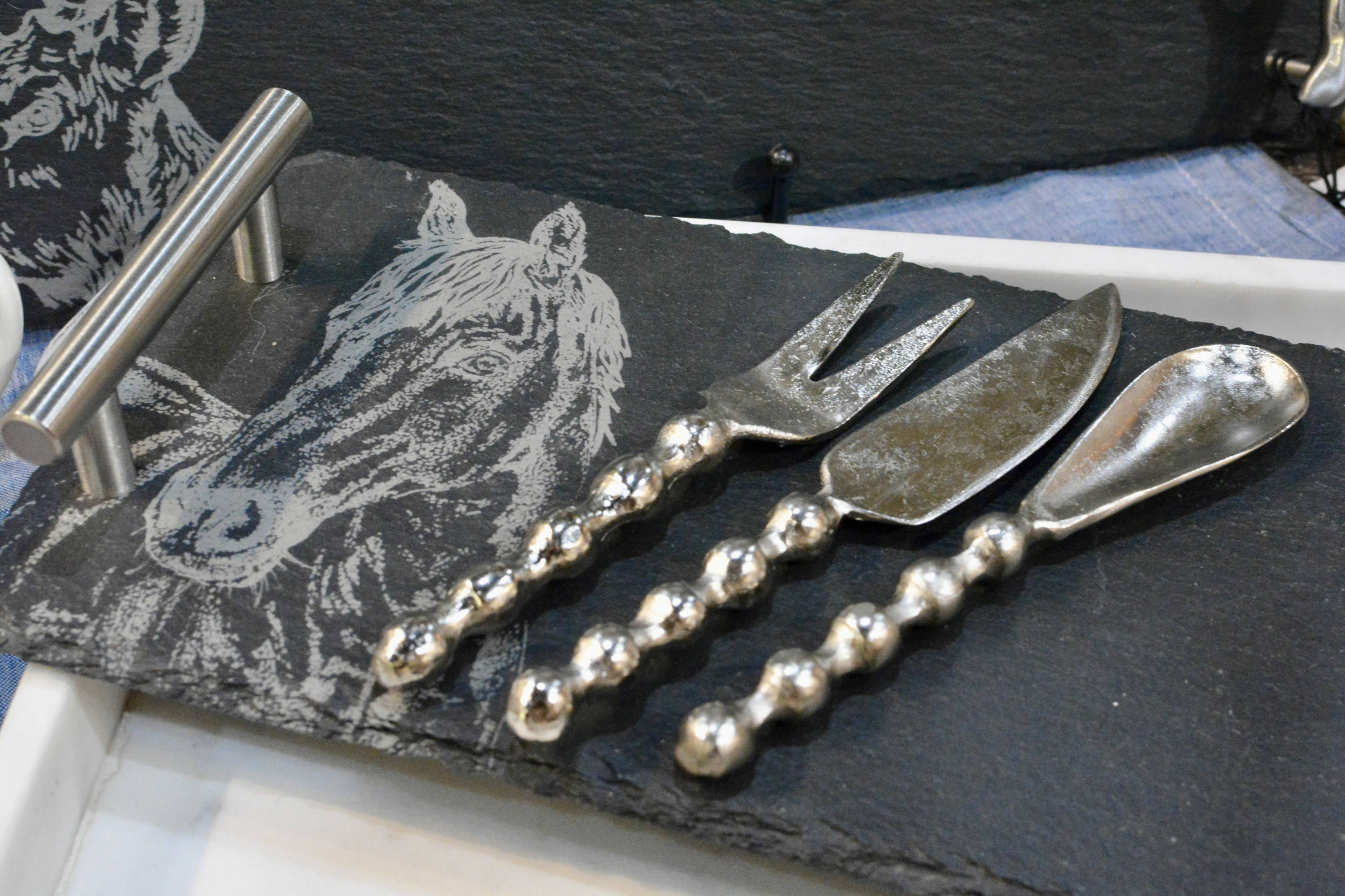 5 Tips for Styling Your Slate Boards