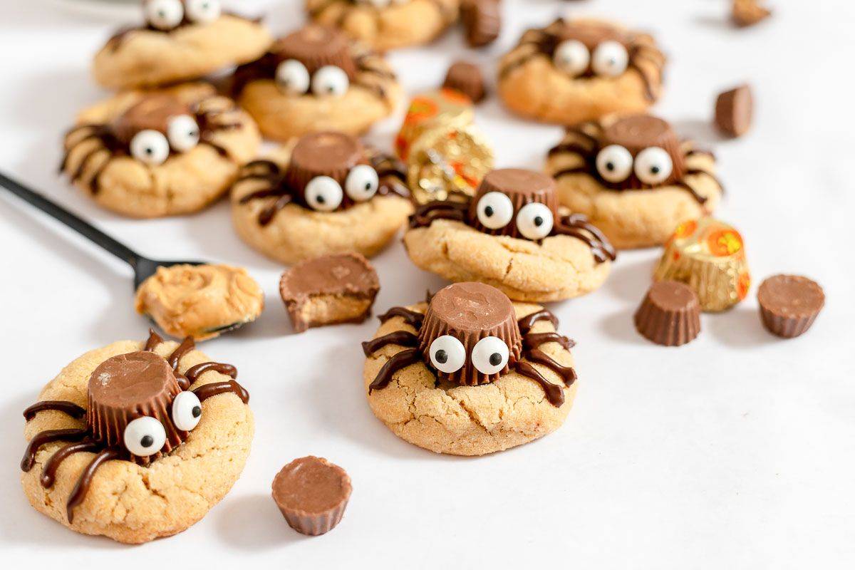 Halloween Peanut Butter Spider Cookies