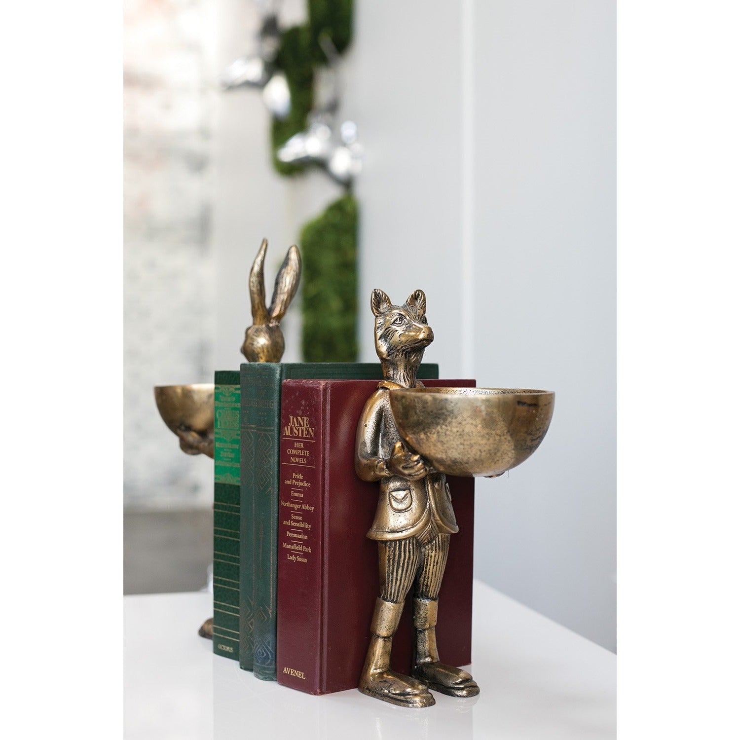 Eloise Fox Dish Stand