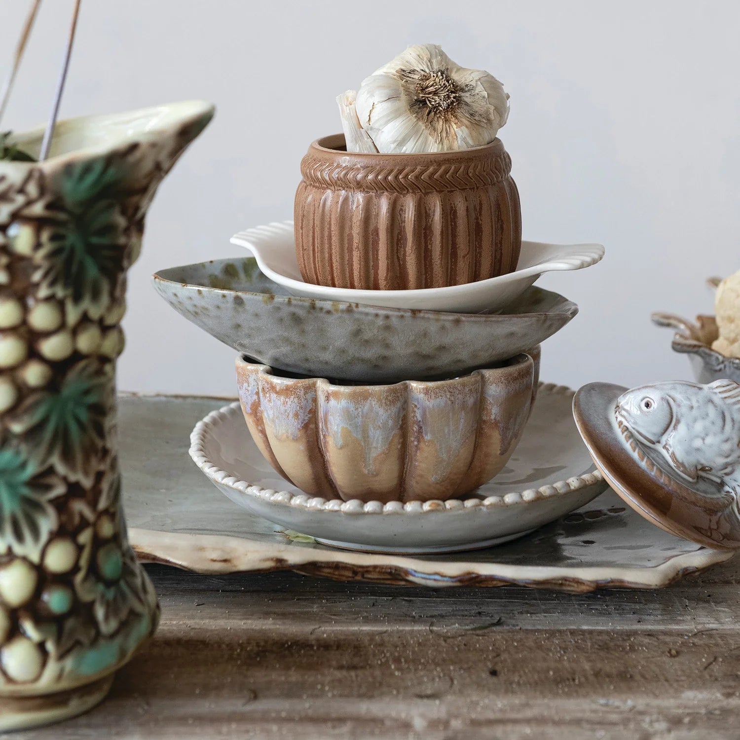 Stoneware Fluted Scallop Bowl