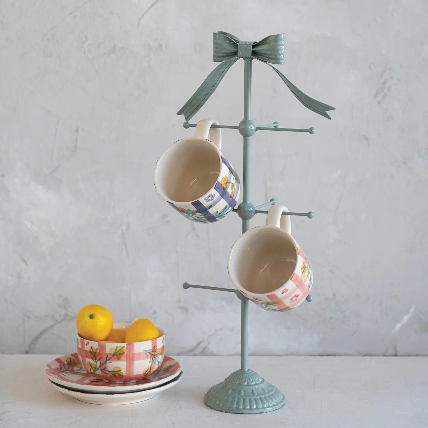 Metal Mug Rack with Bow