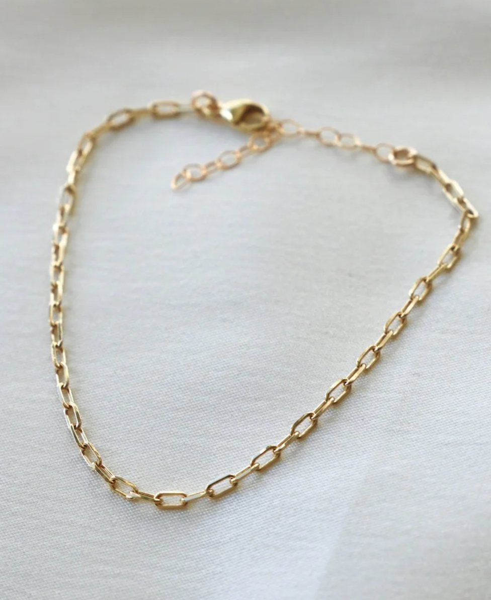 Mini Paperclip Bracelet Gold