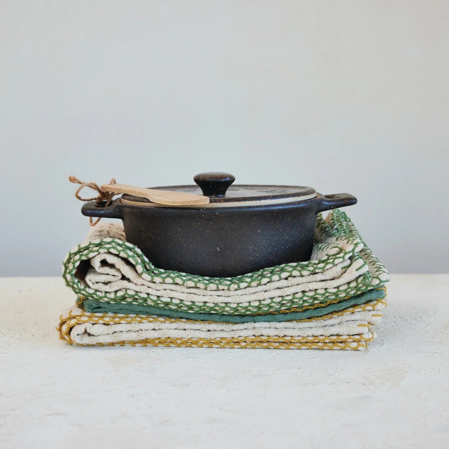 Black Brie Baker with Bamboo Spreader