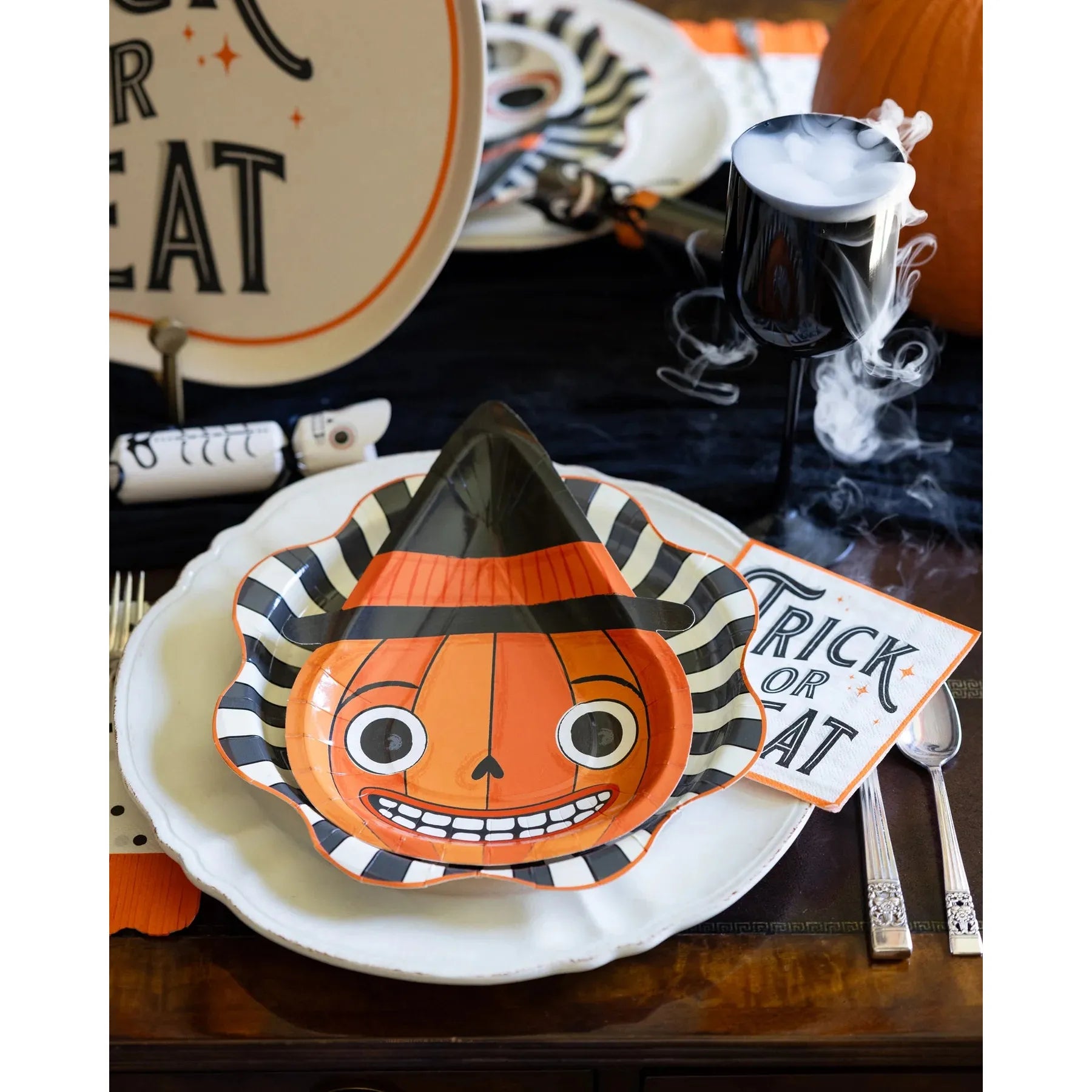 Spooky Character Plate Set